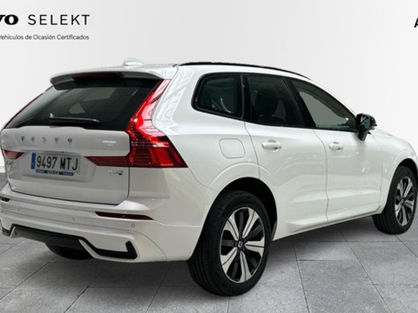 Volvo XC60 T6 Recharge Plus Dark