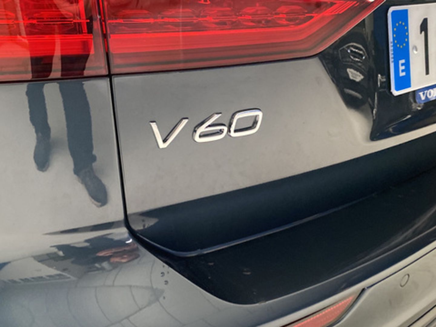 Volvo V60 T6 Recharge R-Design