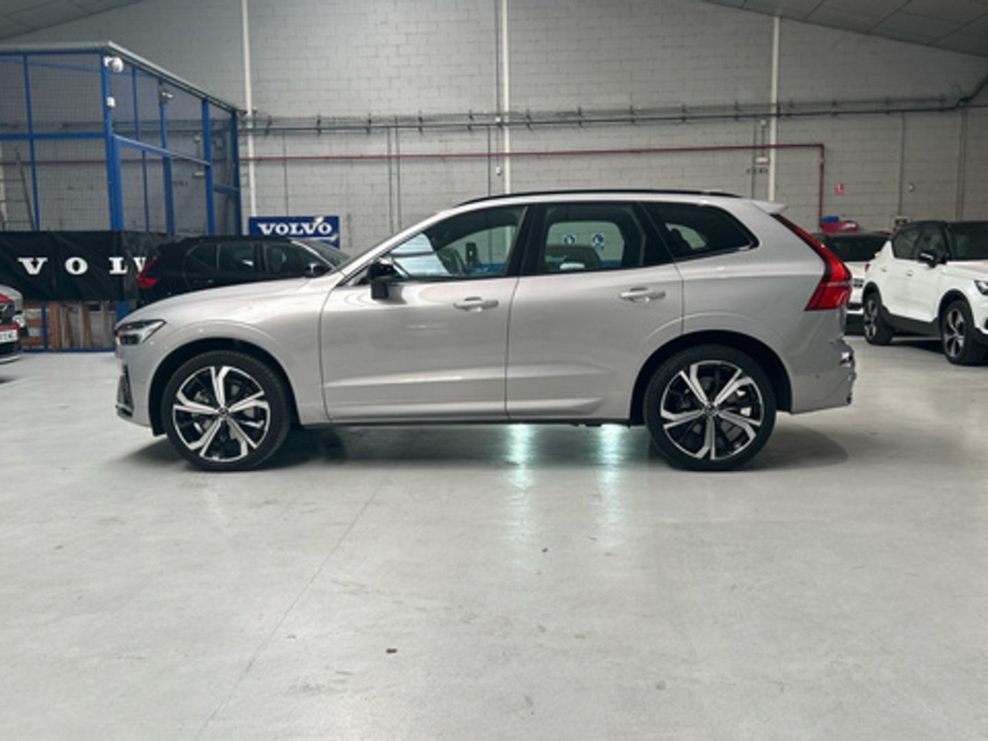 Volvo XC60 B4 D Plus Dark