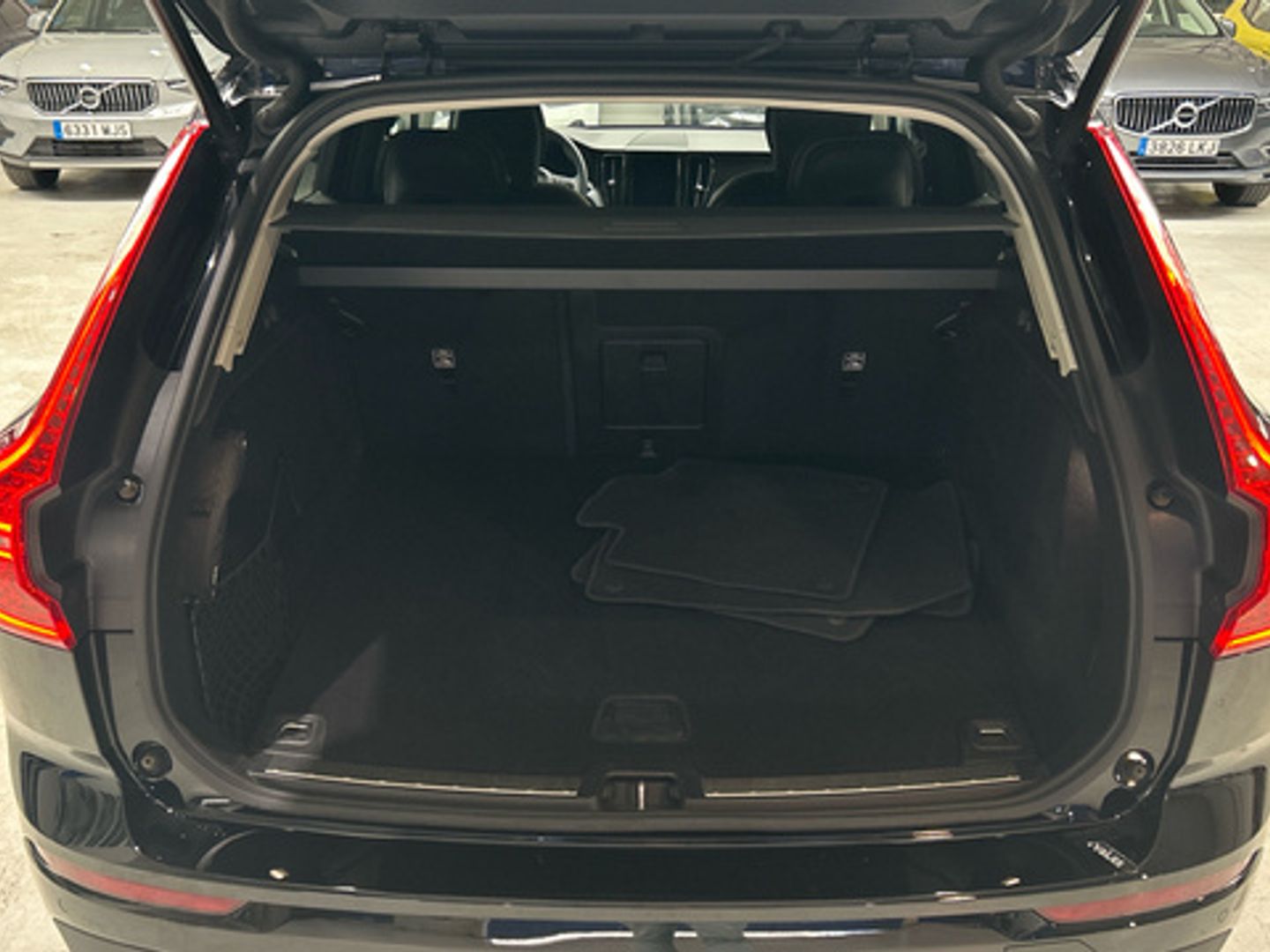 Volvo XC60 B4 Business Plus