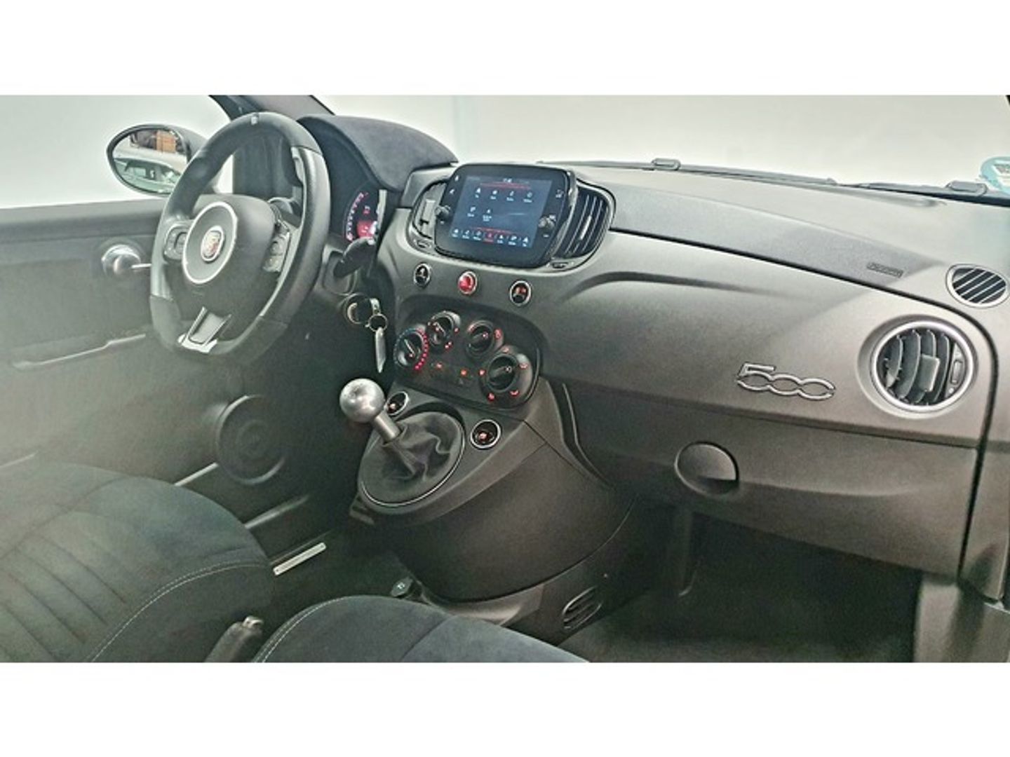 Abarth 500 1.4 16v T-Jet 695 132 kW (180 CV)