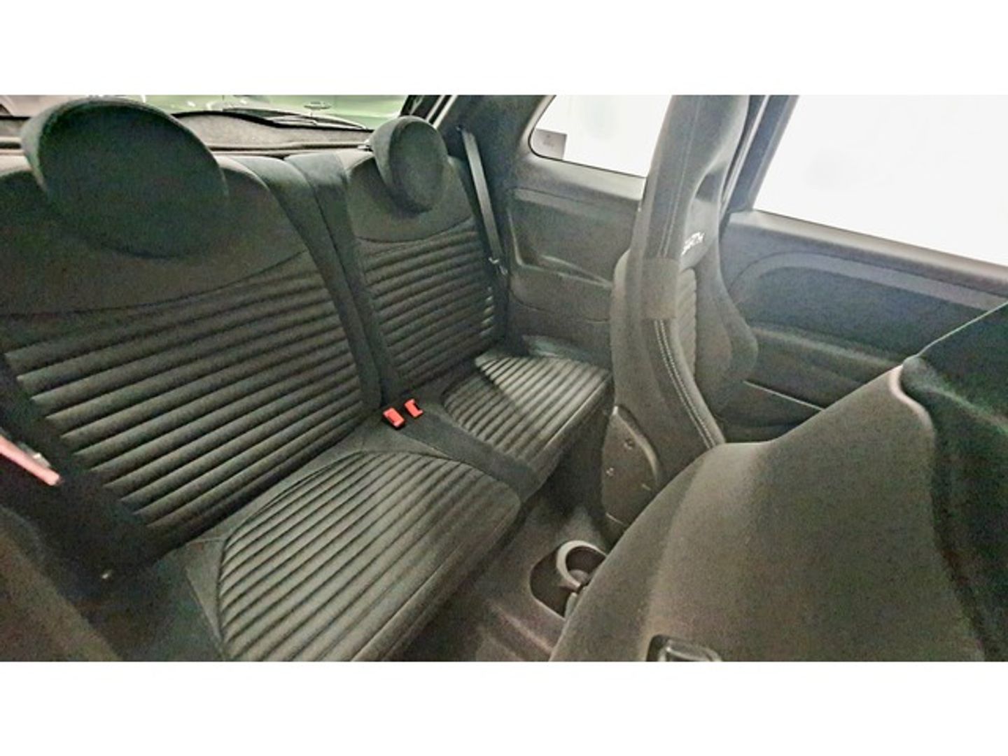 Abarth 500 1.4 16v T-Jet 695 132 kW (180 CV)