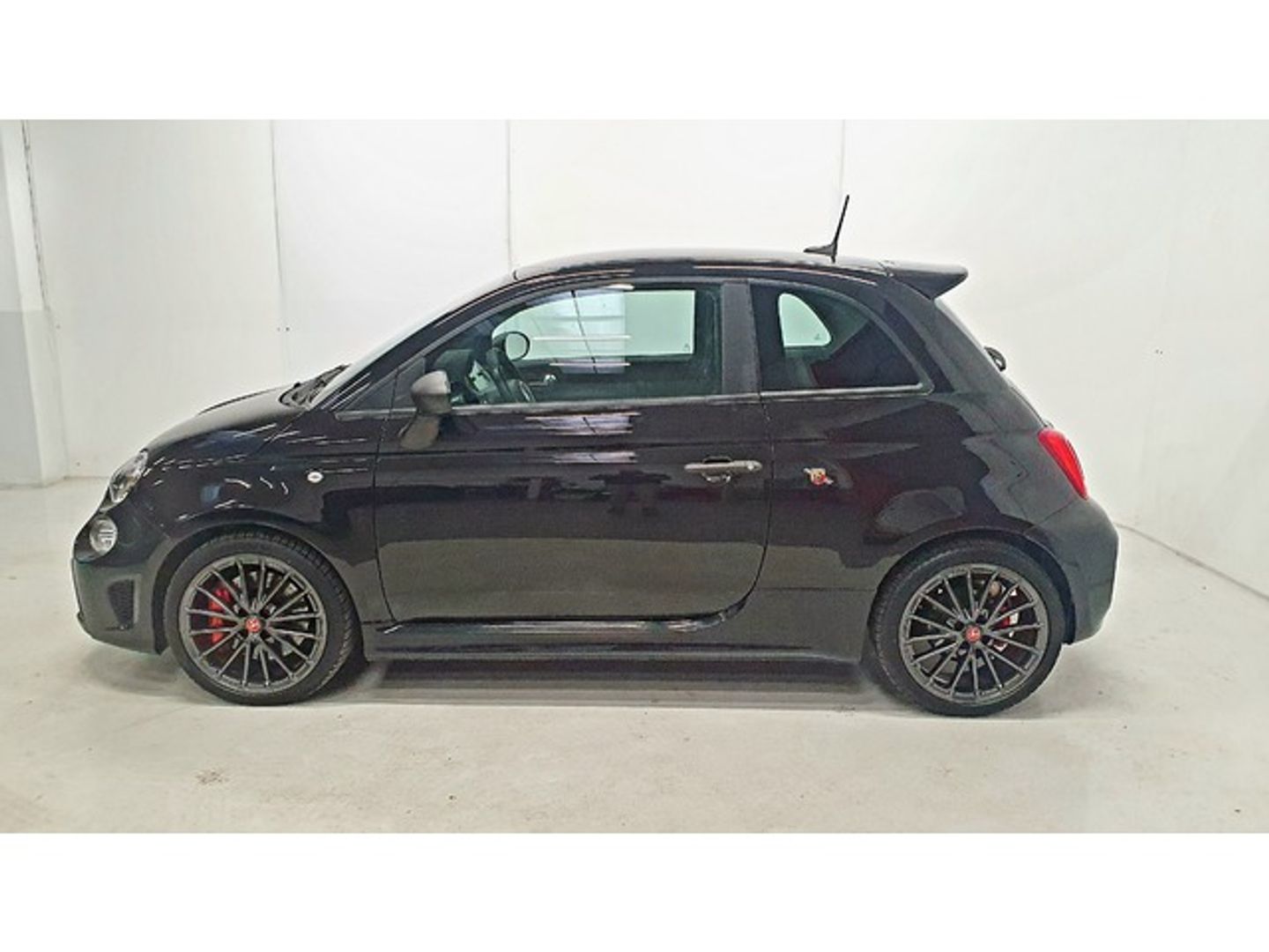 Abarth 500 1.4 16v T-Jet 695 132 kW (180 CV)