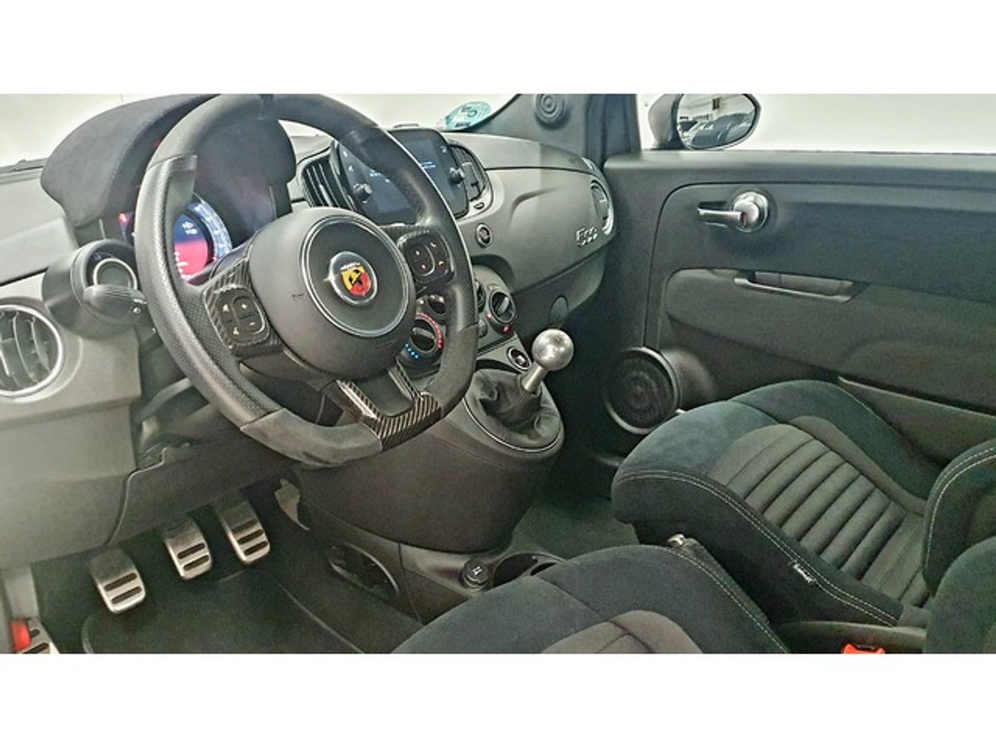 Abarth 500 1.4 16v T-Jet 695 132 kW (180 CV)
