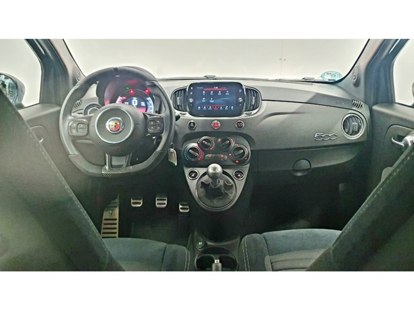Abarth 500 1.4 16v T-Jet 695 132 kW (180 CV)