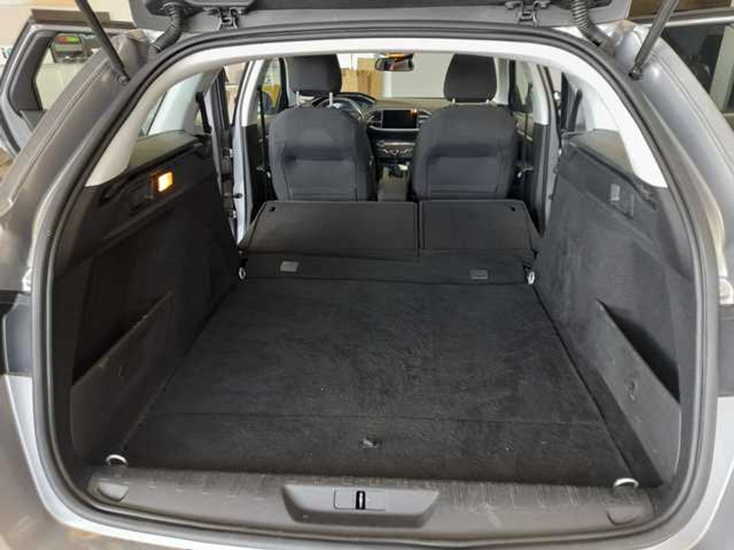 Peugeot 308 Active Pack BlueHDi S&S 75 kW (100 CV)