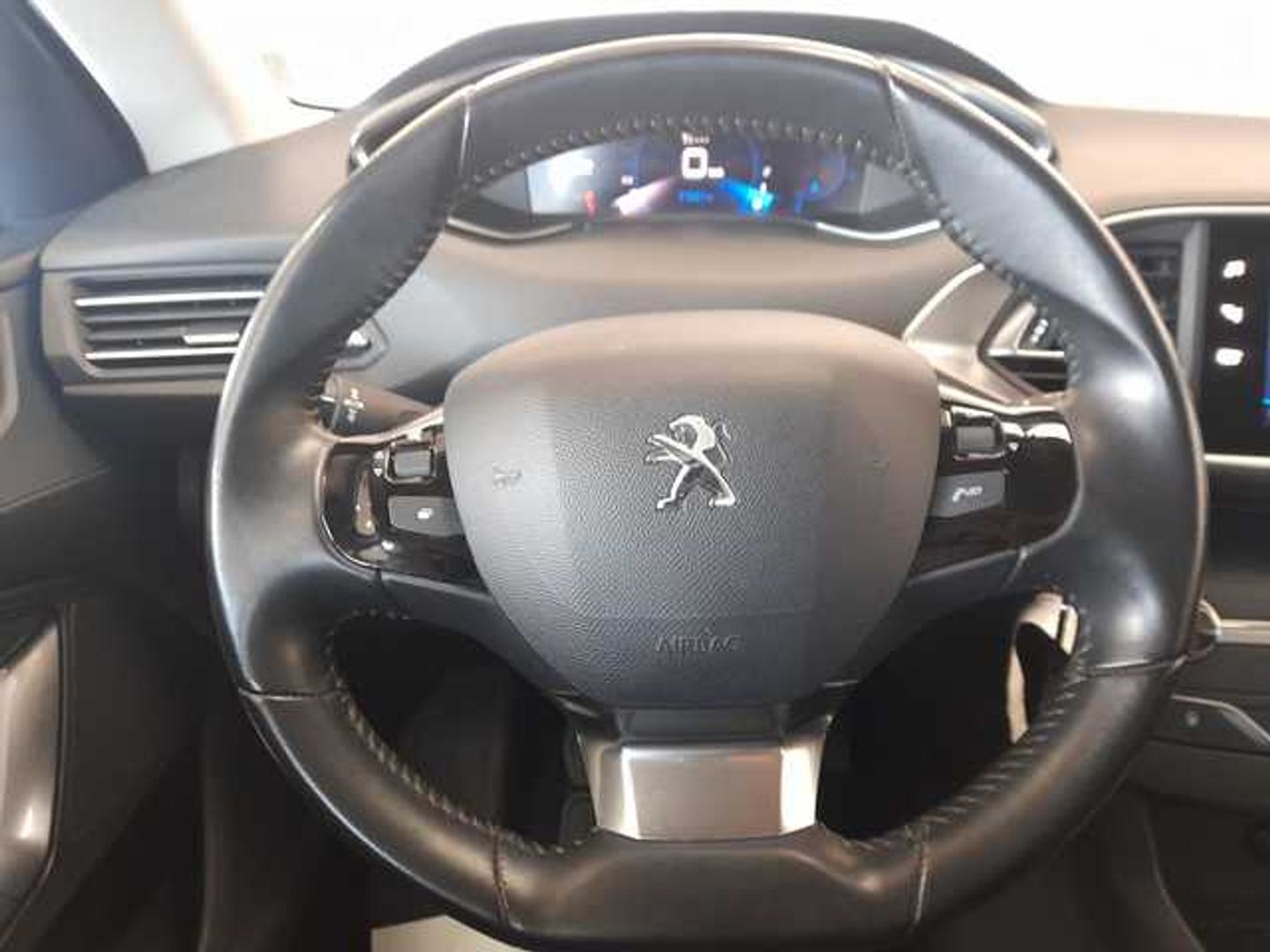 Peugeot 308 Active Pack BlueHDi S&S 75 kW (100 CV)