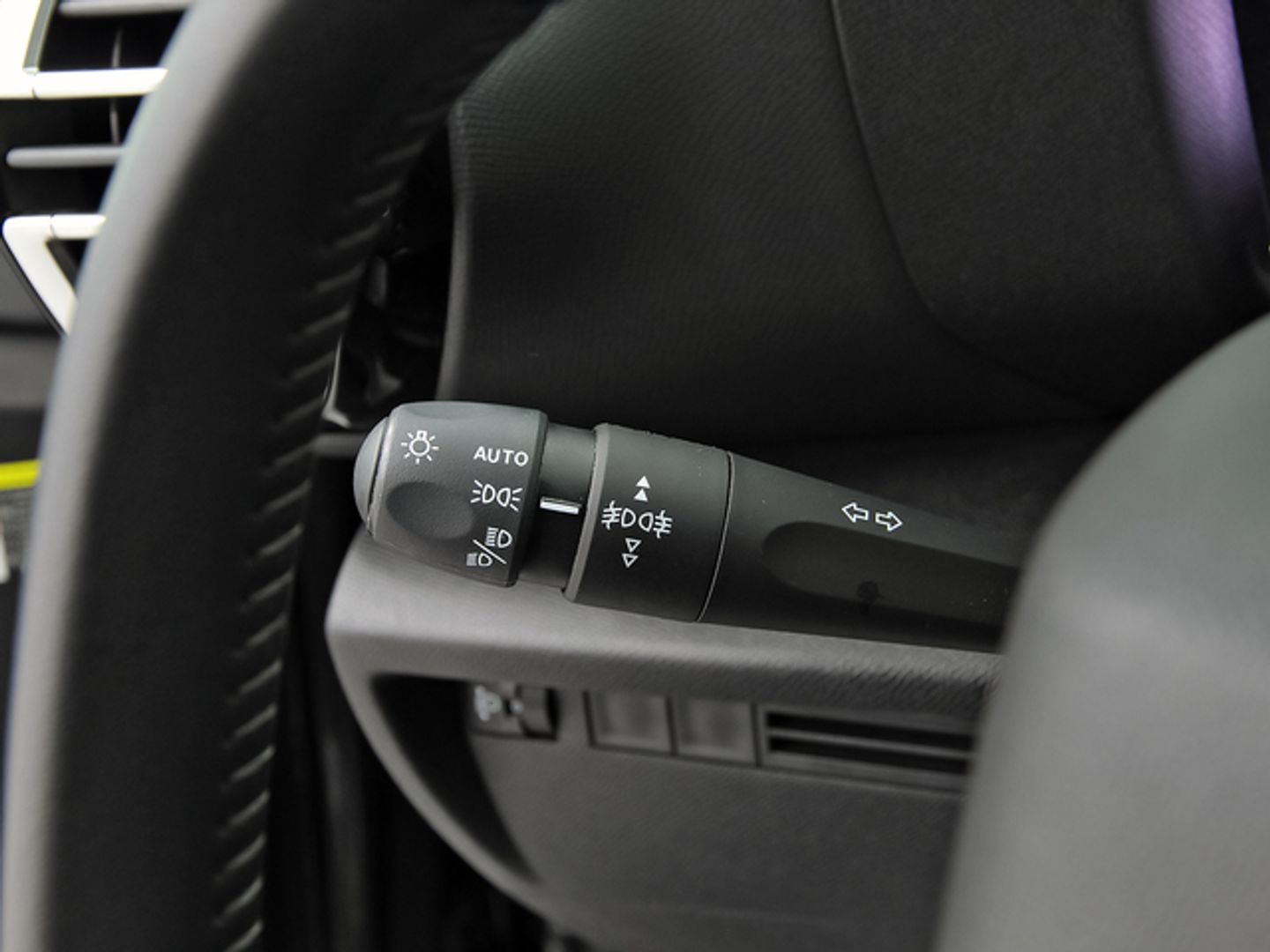 Citroen C4 PureTech 130 S&S Plus EAT8 96 kW (131 CV)