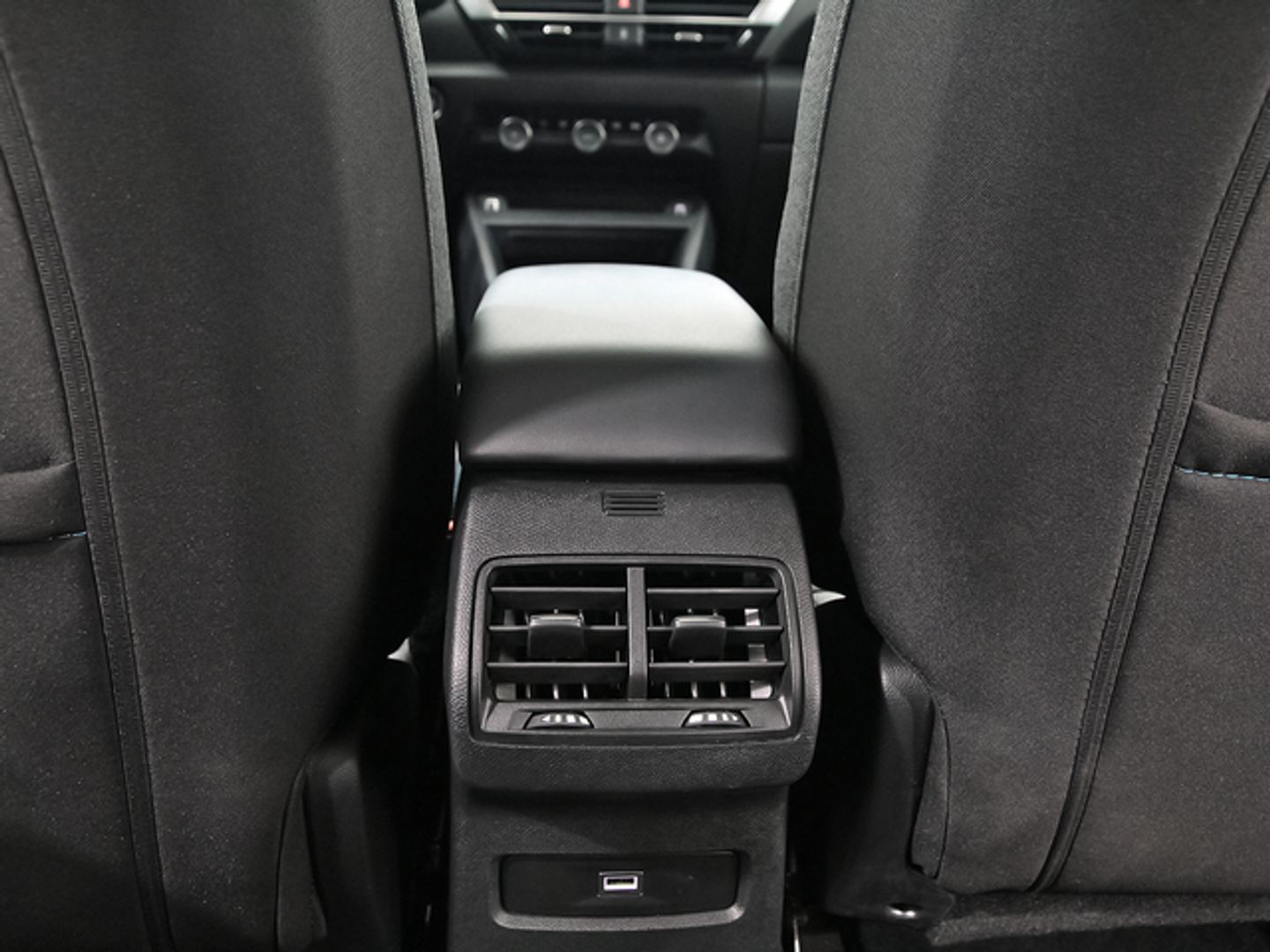 Citroen C4 PureTech 130 S&S Plus EAT8 96 kW (131 CV)