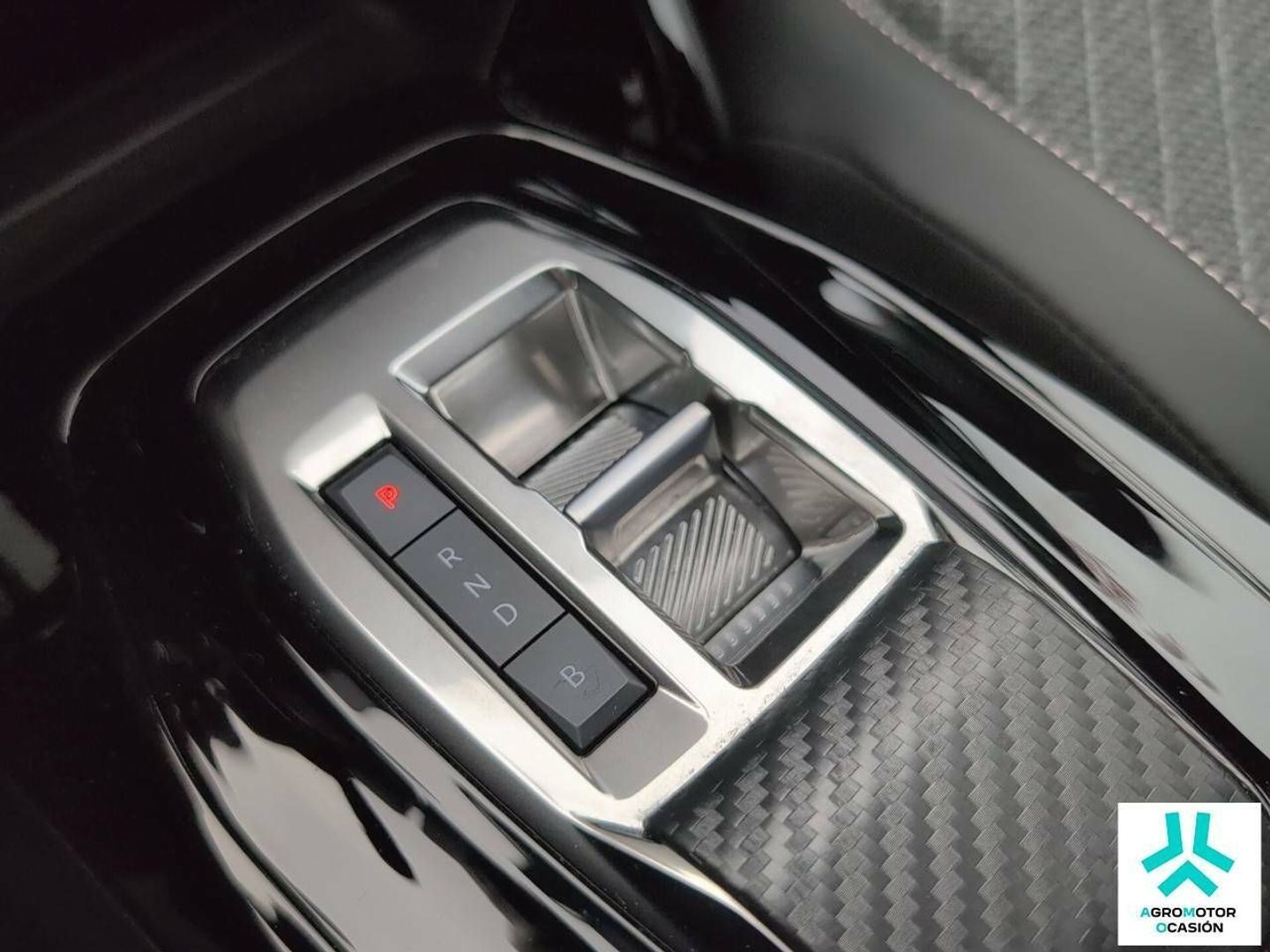 Peugeot e-2008 Eléctrico Allure 115 kW (156 CV)