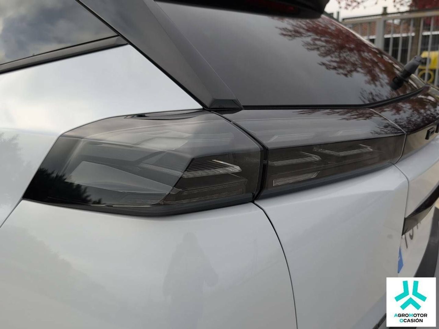 Peugeot e-2008 Eléctrico Allure 115 kW (156 CV)