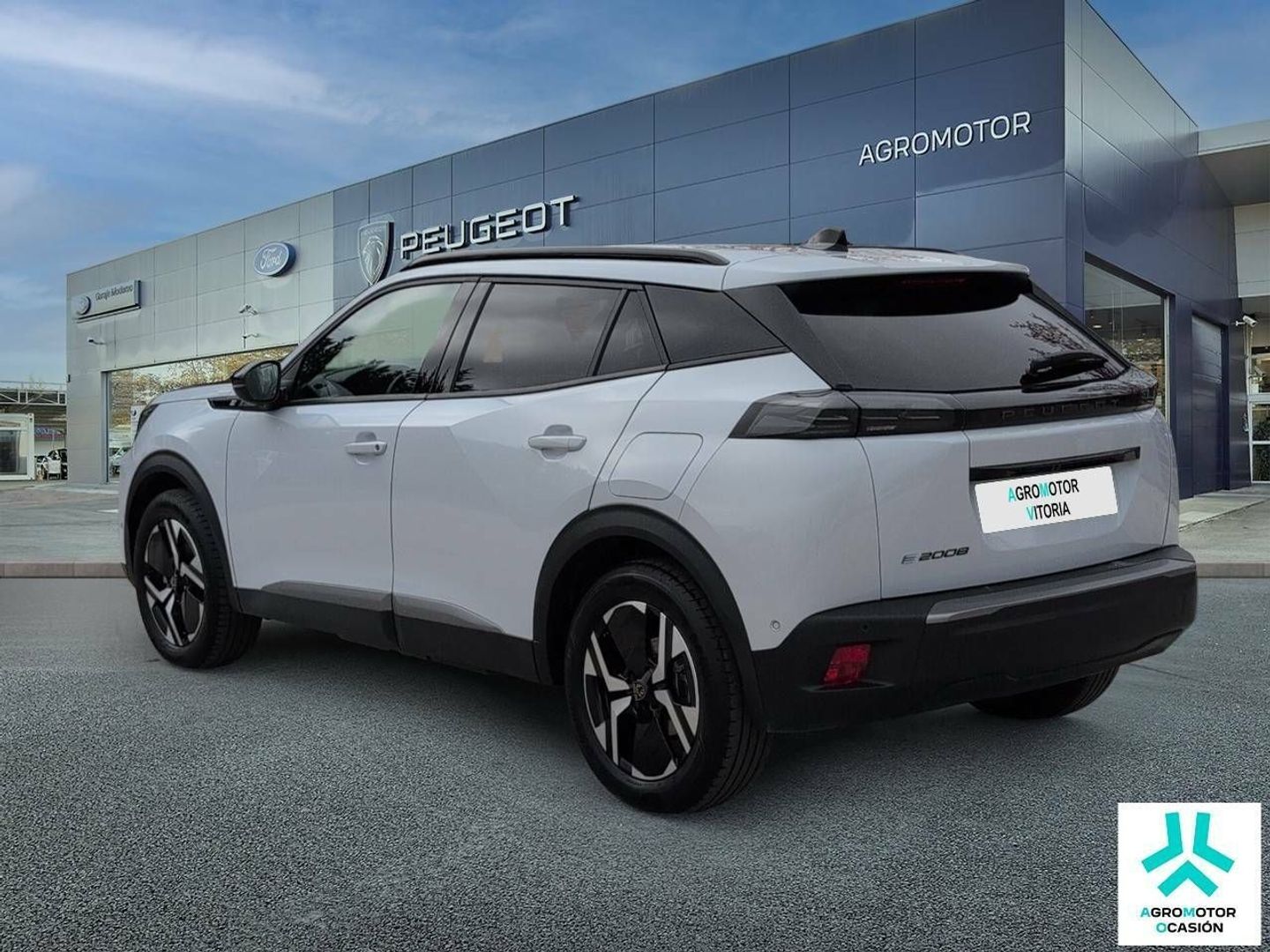 Peugeot e-2008 Eléctrico Allure 115 kW (156 CV)