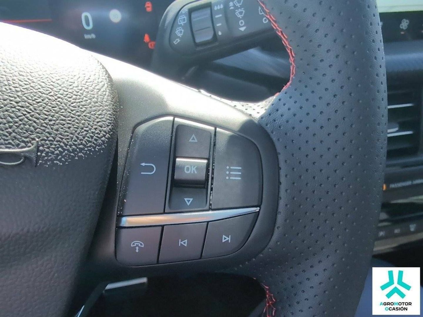 Ford Kuga 2.5 Duratec FHEV ST-Line X 4x2 Auto 132 kW (180 CV)