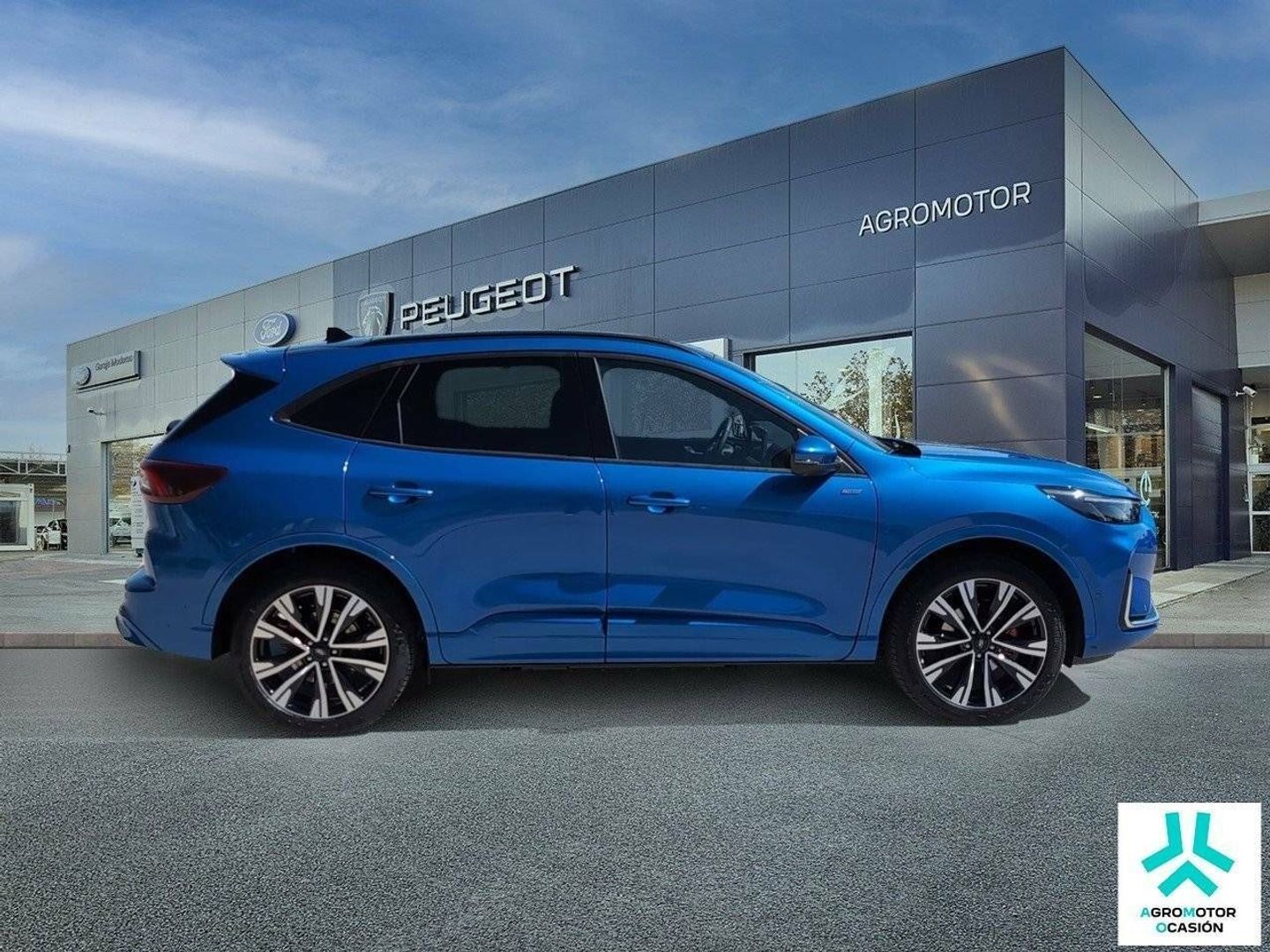 Ford Kuga 2.5 Duratec FHEV ST-Line X 4x2 Auto 132 kW (180 CV)