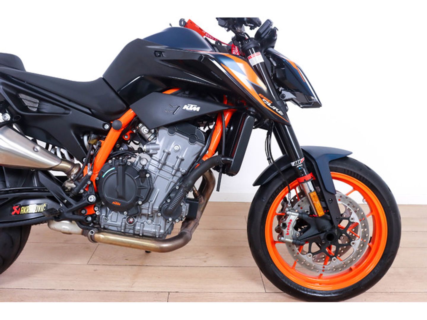 KTM 890 Duke R