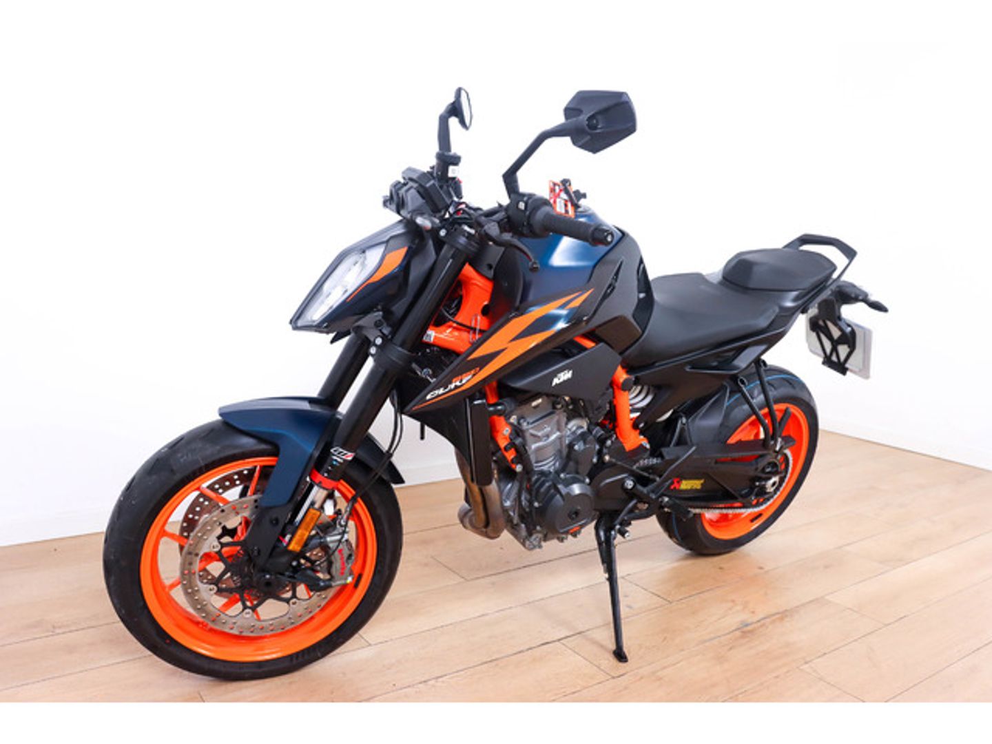 KTM 890 Duke R