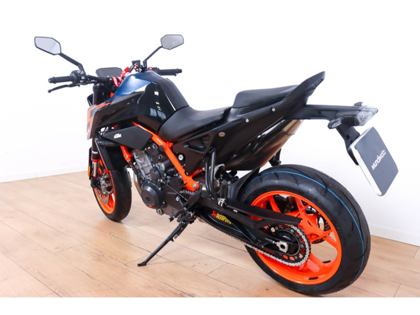 KTM 890 Duke R