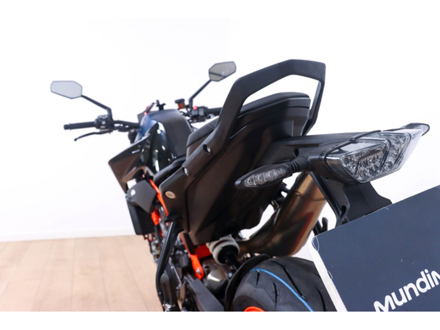 KTM 890 Duke R