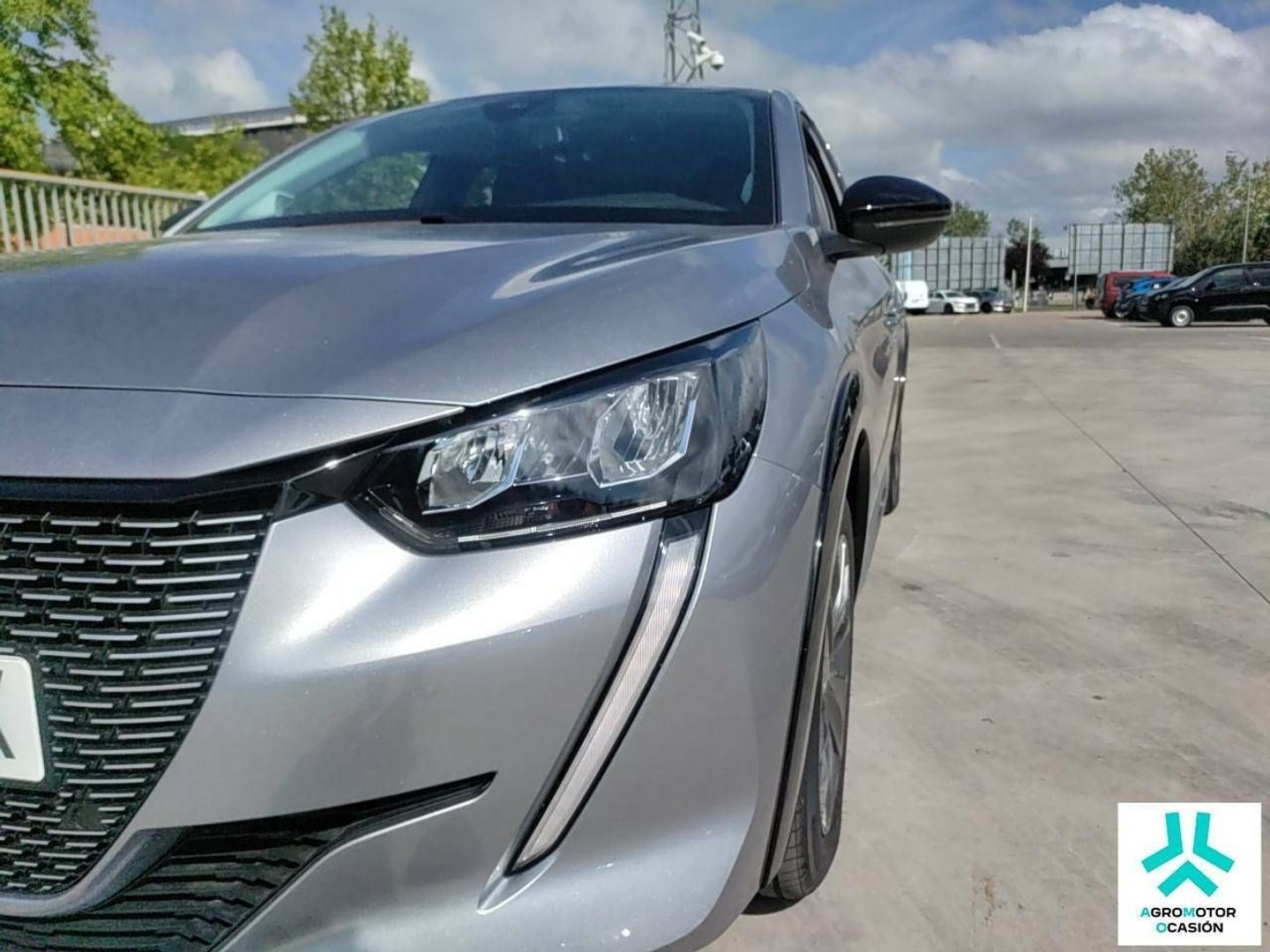 Peugeot e-208 Eléctrico Allure 100 kW (136 CV)