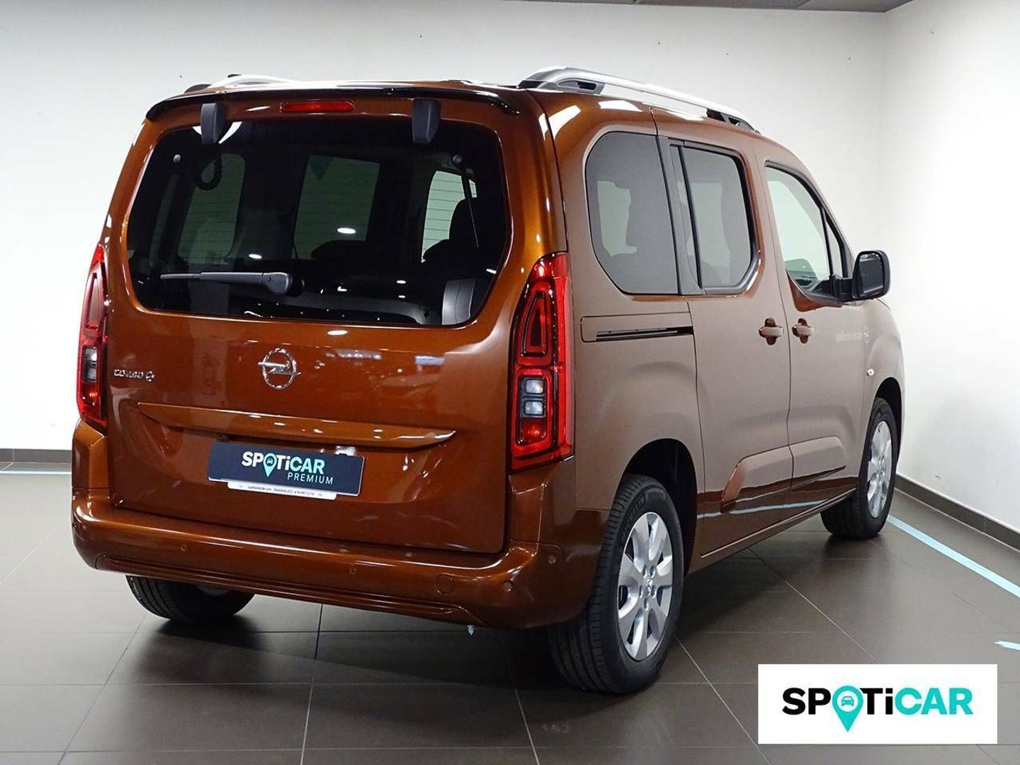 Opel Combo-e Life BEV 50kWh Elegance Plus L 100 kW (136 CV)