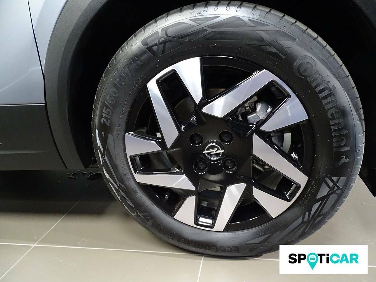 Opel Mokka-e BEV 50kWh Business Elegance-e100 kW (136 CV)
