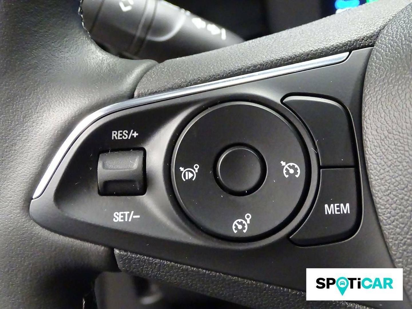 Opel Mokka-e BEV 50kWh Business Elegance-e100 kW (136 CV)