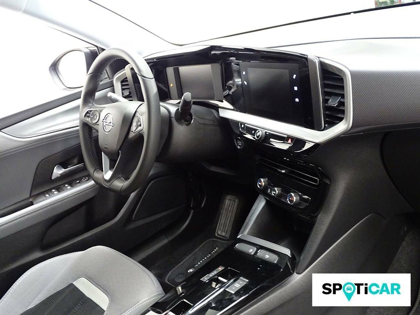 Opel Mokka-e BEV 50kWh Business Elegance-e100 kW (136 CV)