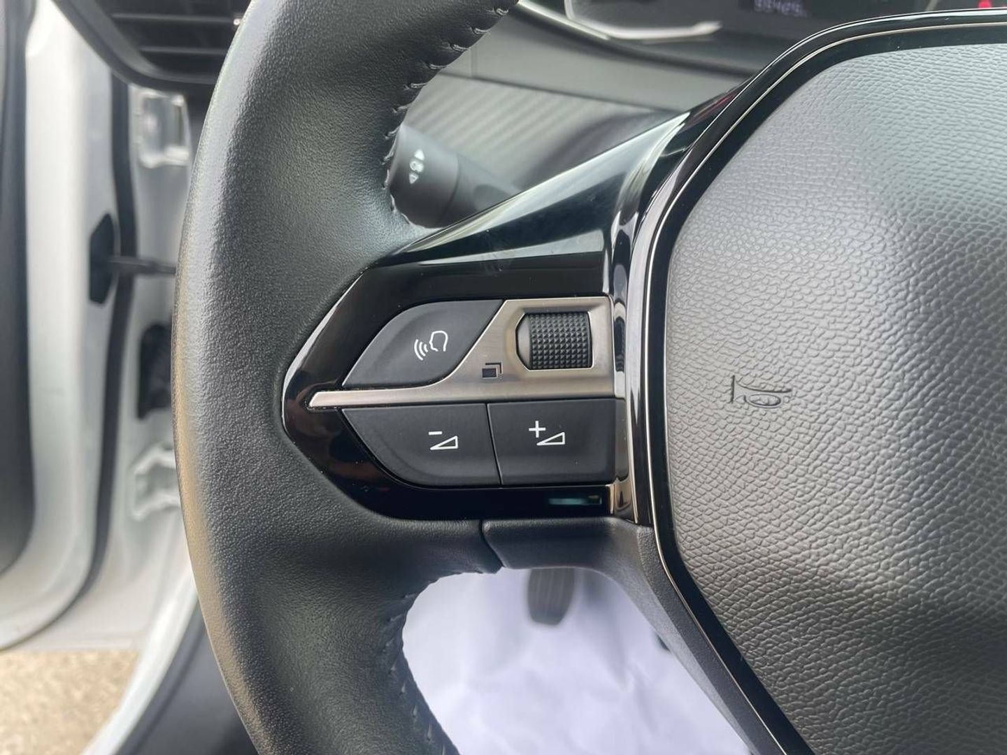 Peugeot 208 BlueHDi 100 Active 75 kW (100 CV)