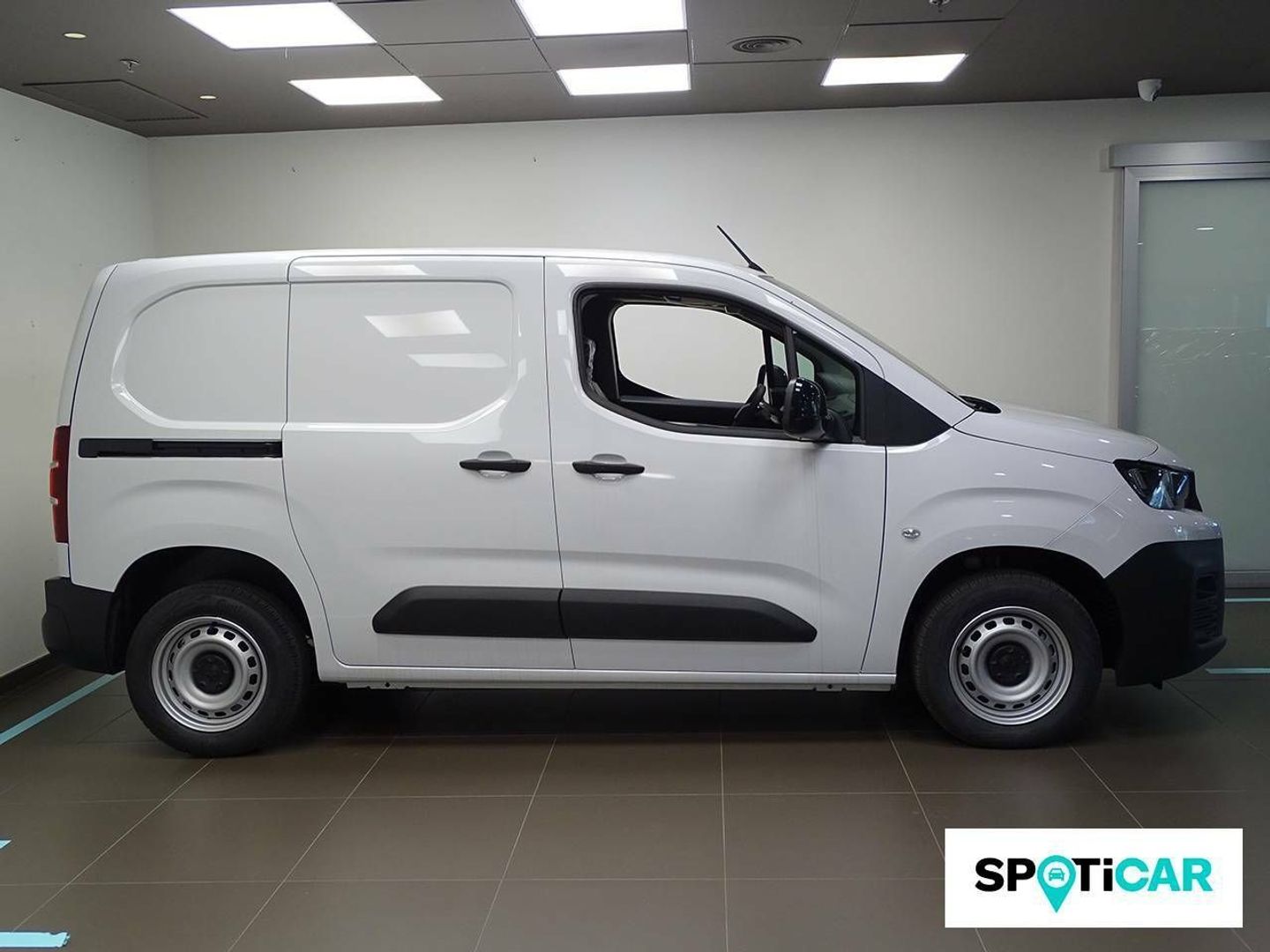 Peugeot Partner Furgon BlueHDi 100 Standard 600kg 75 kW (102 CV)