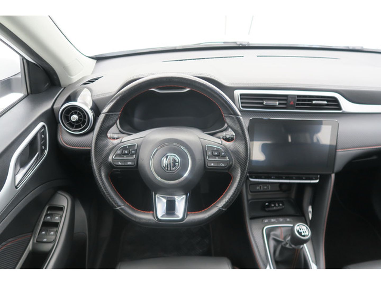 MG ZS 1.0T Luxury 82 kW (111 CV)
