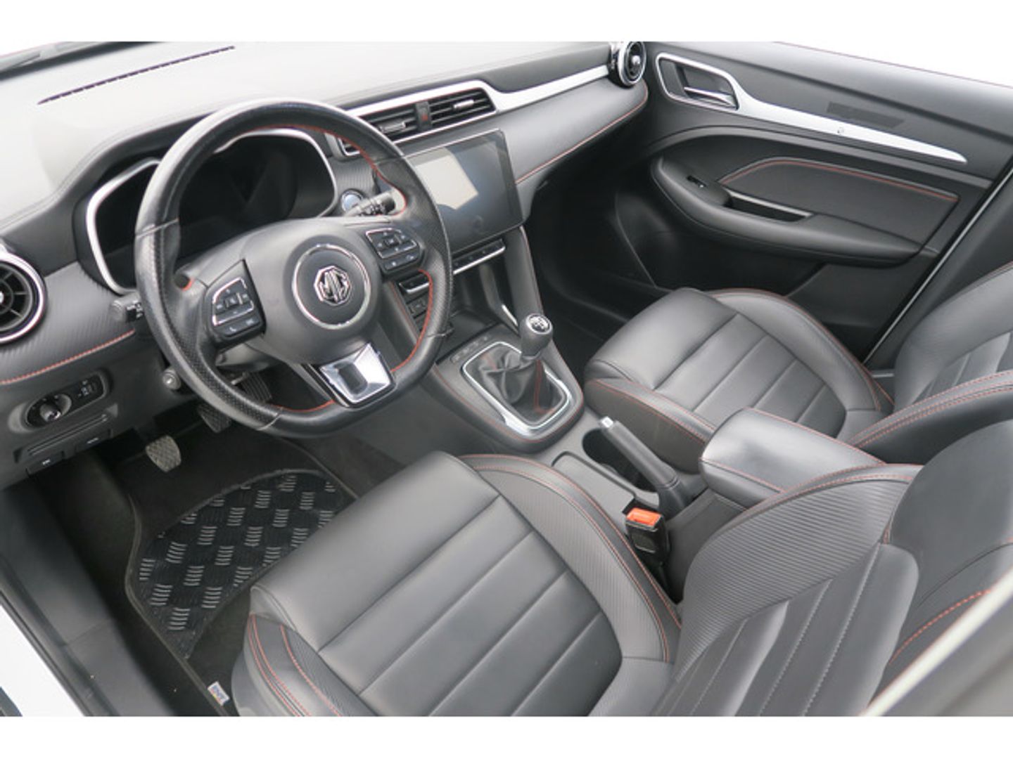 MG ZS 1.0T Luxury 82 kW (111 CV)