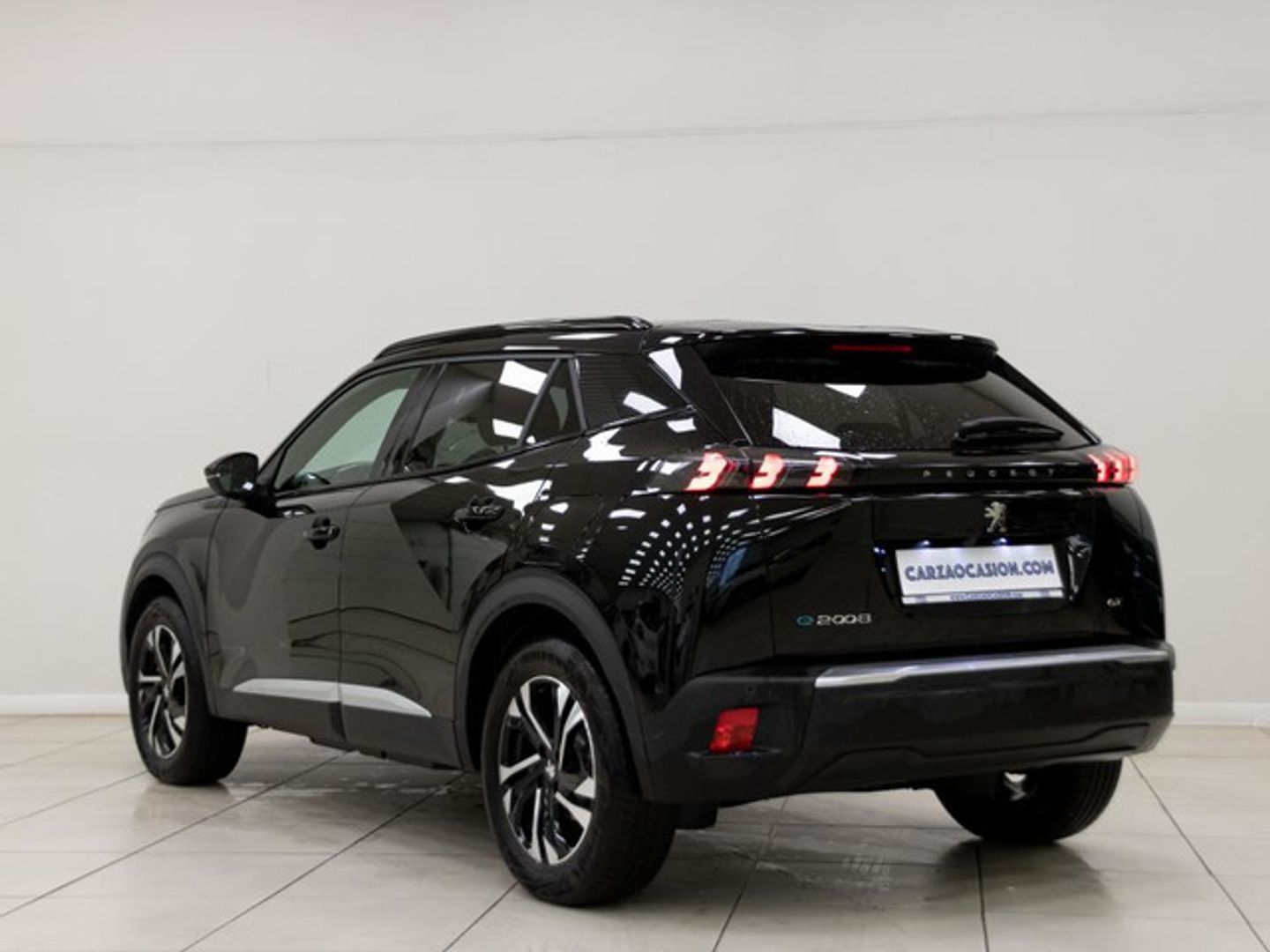 Peugeot e-2008 Eléctrico GT 100 kW (136 CV)