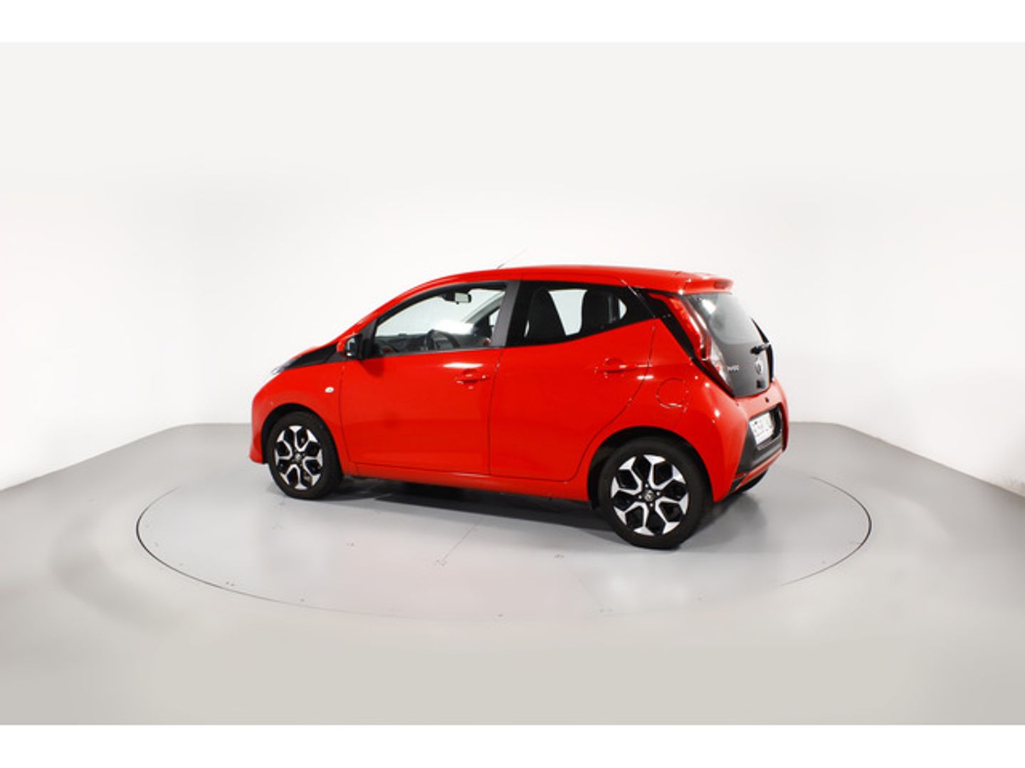 Toyota Aygo 1.0 70 x-play 53 kW (72 CV)