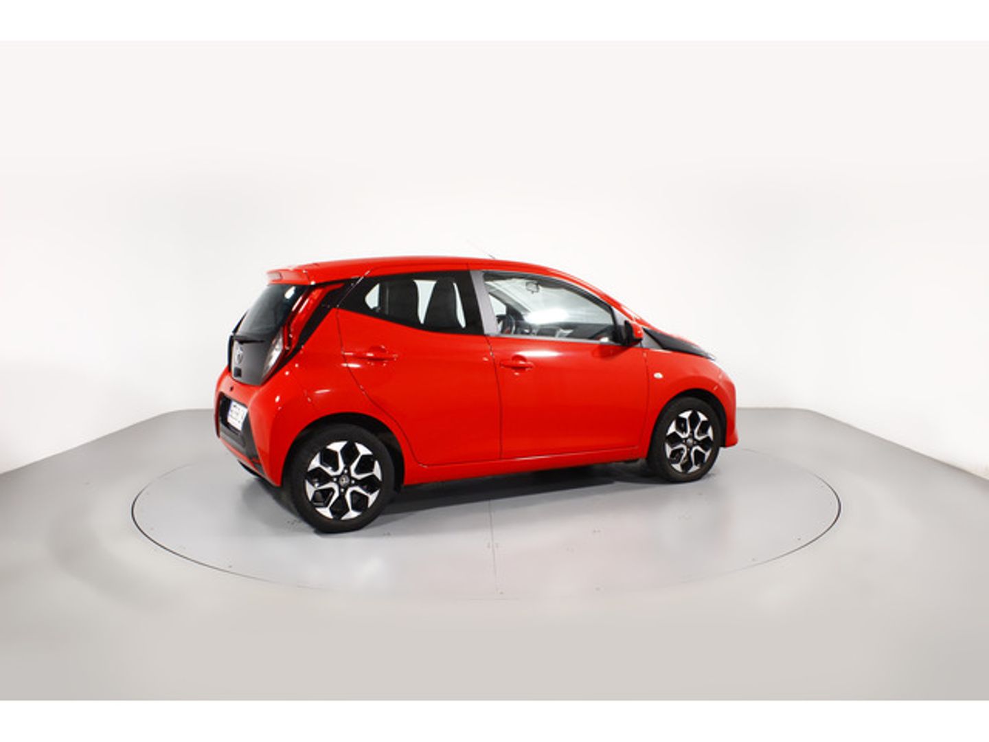 Toyota Aygo 1.0 70 x-play 53 kW (72 CV)