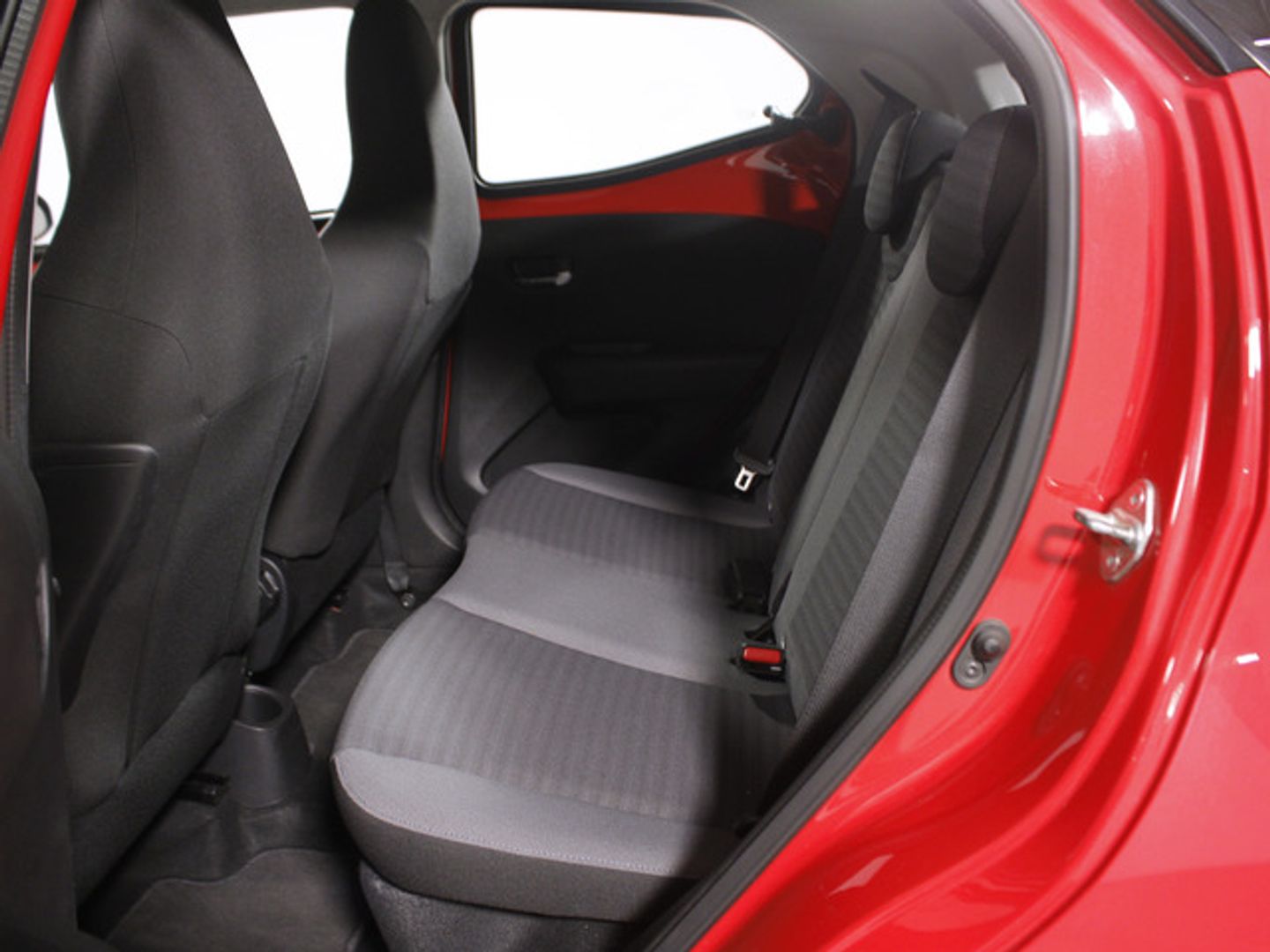 Toyota Aygo 1.0 70 x-play 53 kW (72 CV)