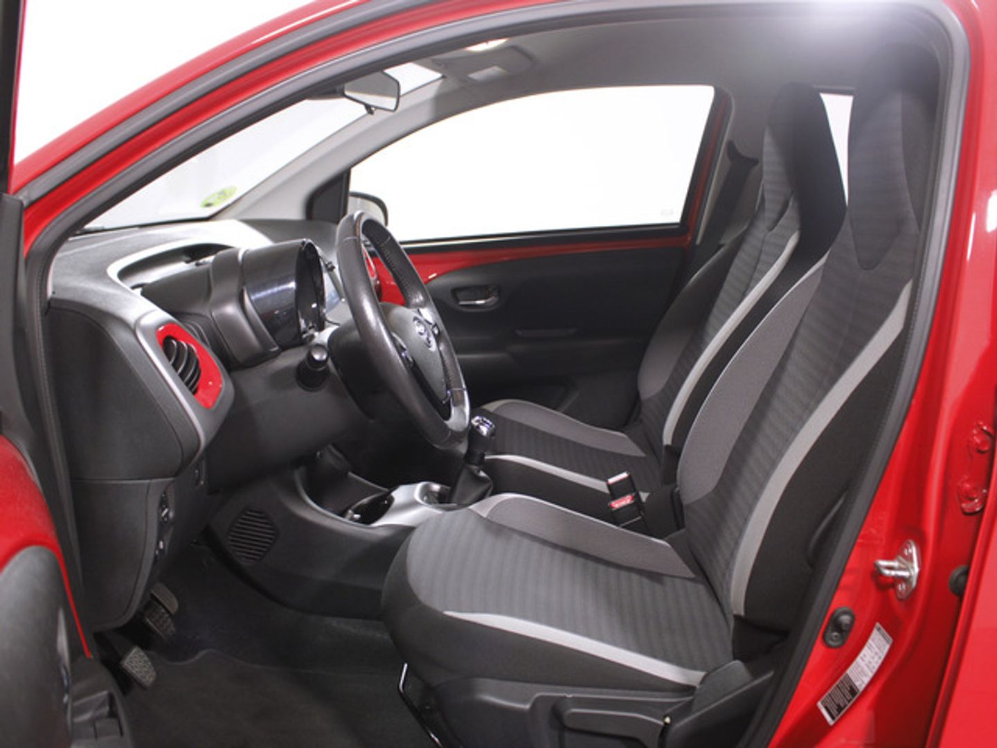 Toyota Aygo 1.0 70 x-play 53 kW (72 CV)