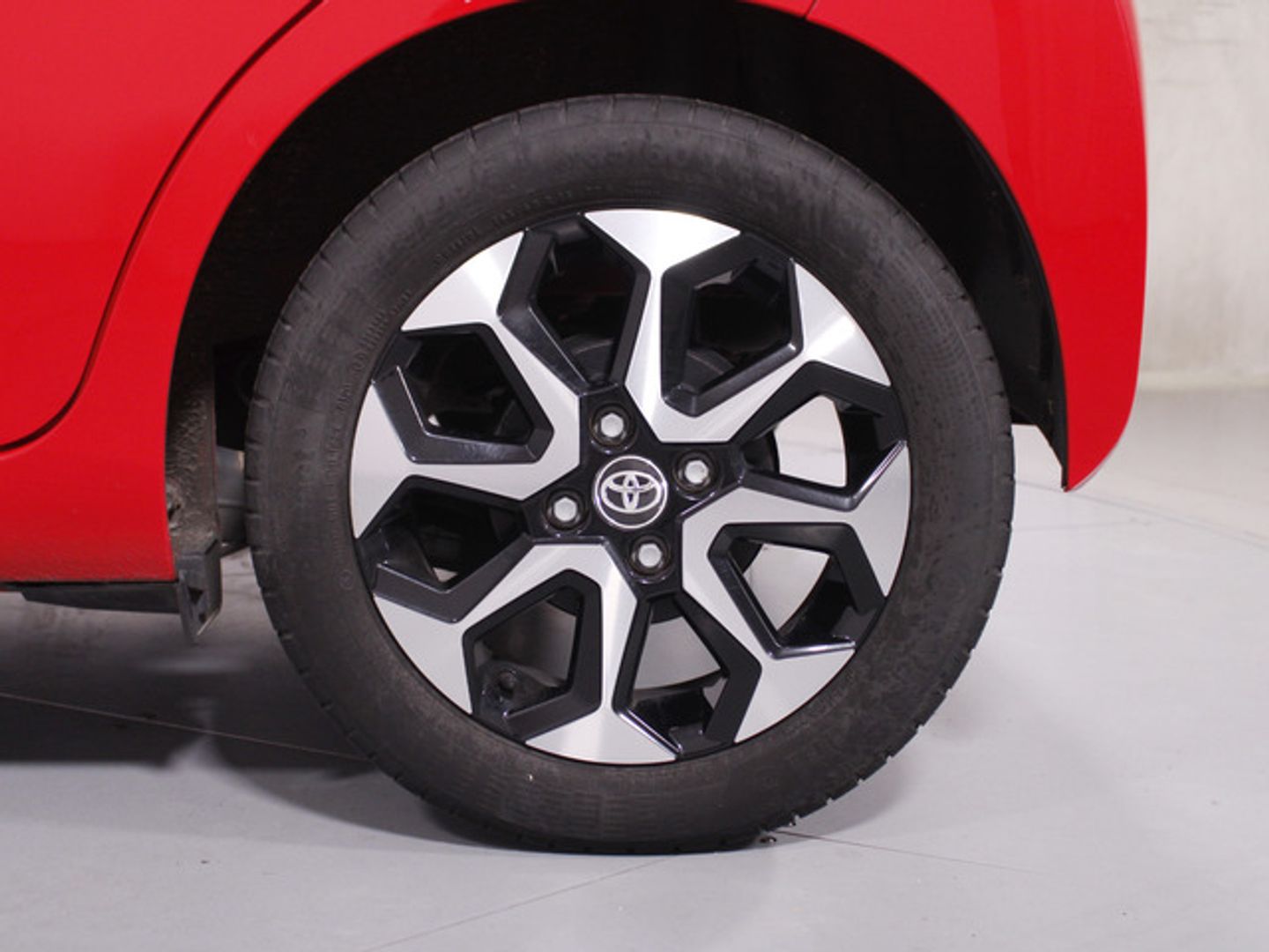 Toyota Aygo 1.0 70 x-play 53 kW (72 CV)