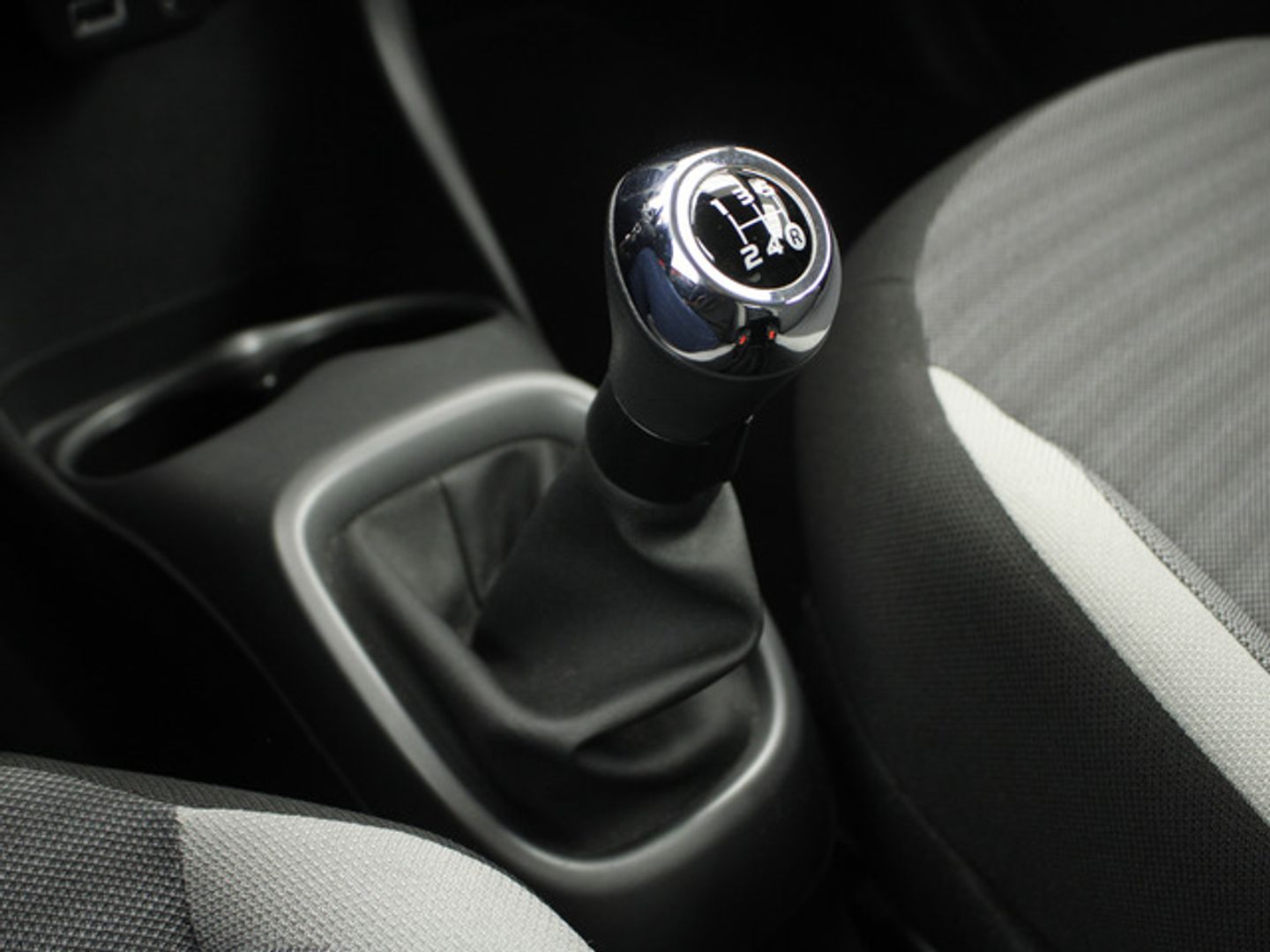 Toyota Aygo 1.0 70 x-play 53 kW (72 CV)