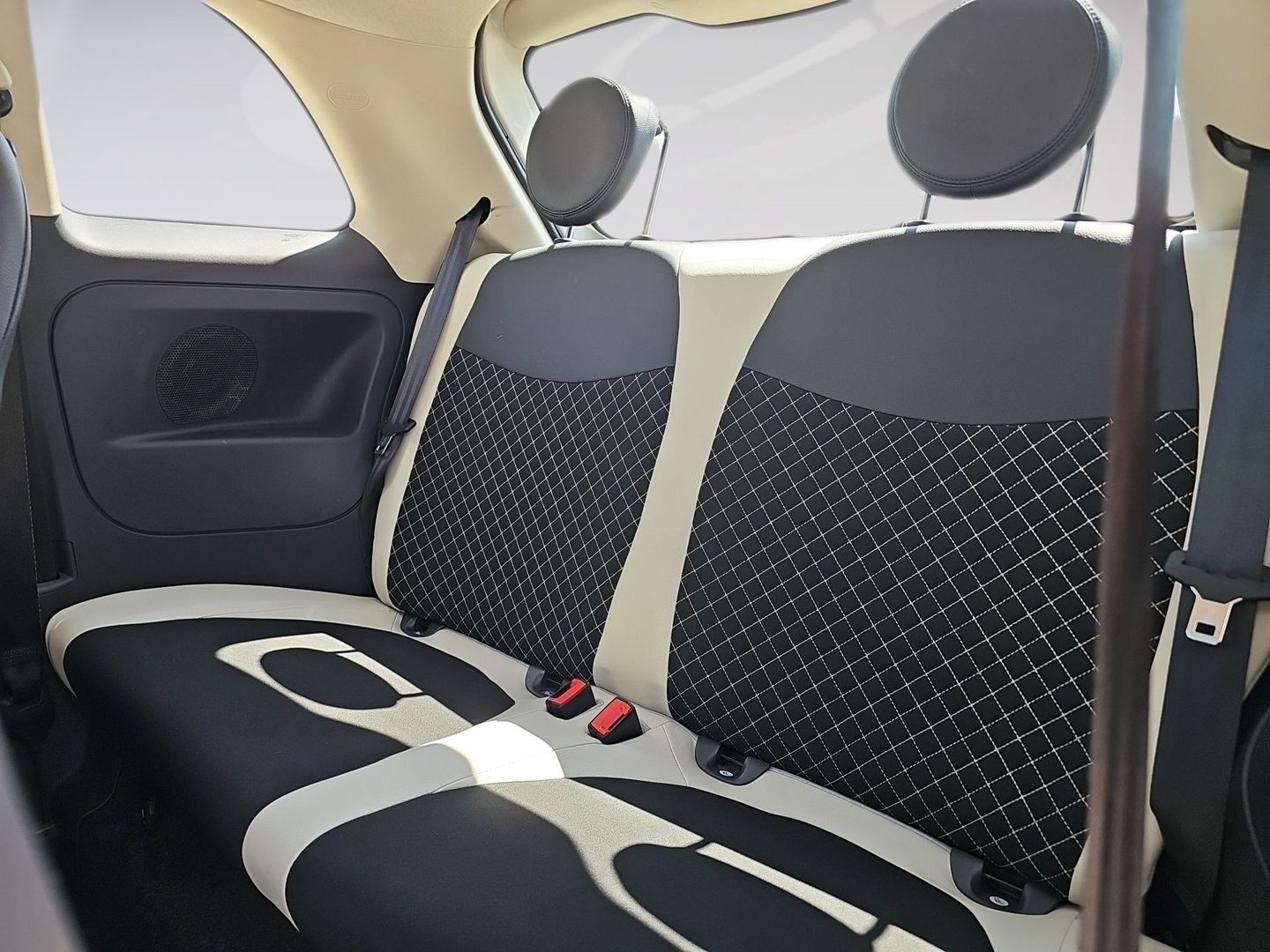 Fiat 500 1.0 Hybrid Dolcevita 51 kW (70 CV)