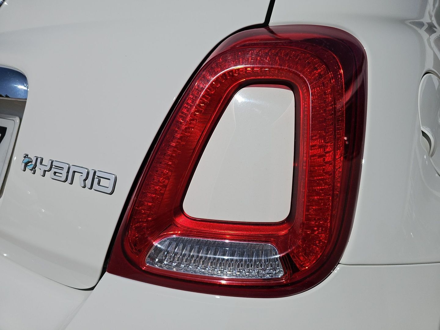 Fiat 500 1.0 Hybrid Dolcevita 51 kW (70 CV)