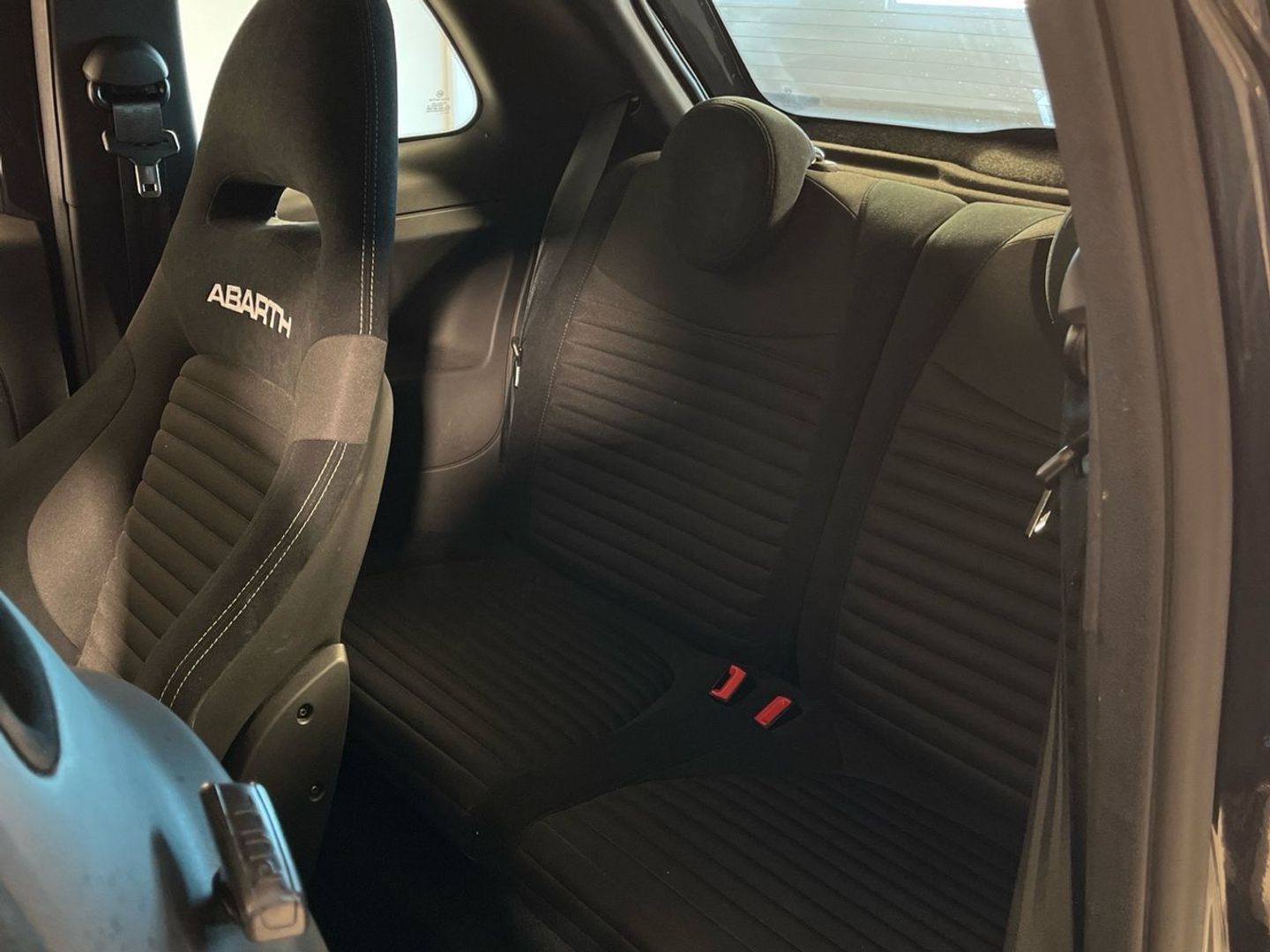 Abarth 500 1.4 16v T-Jet 695 132 kW (180 CV)
