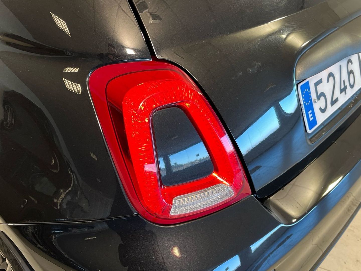 Abarth 500 1.4 16v T-Jet 695 132 kW (180 CV)