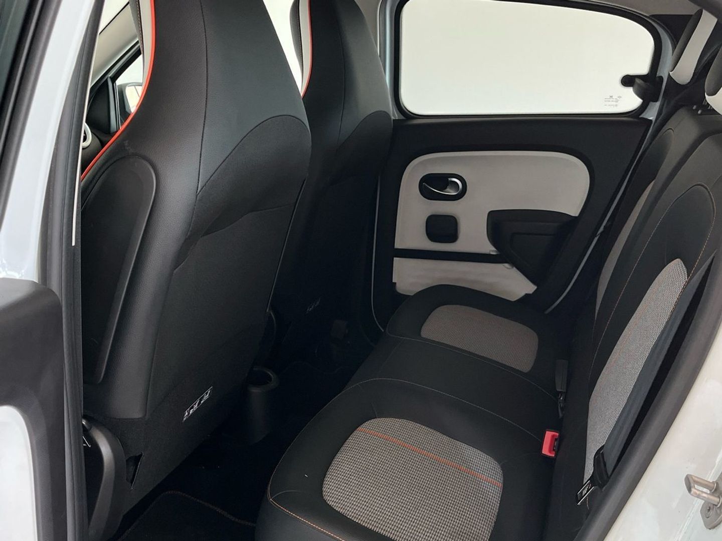Renault Twingo Vibes R80 batería 20kWh 60 kW (82 CV)