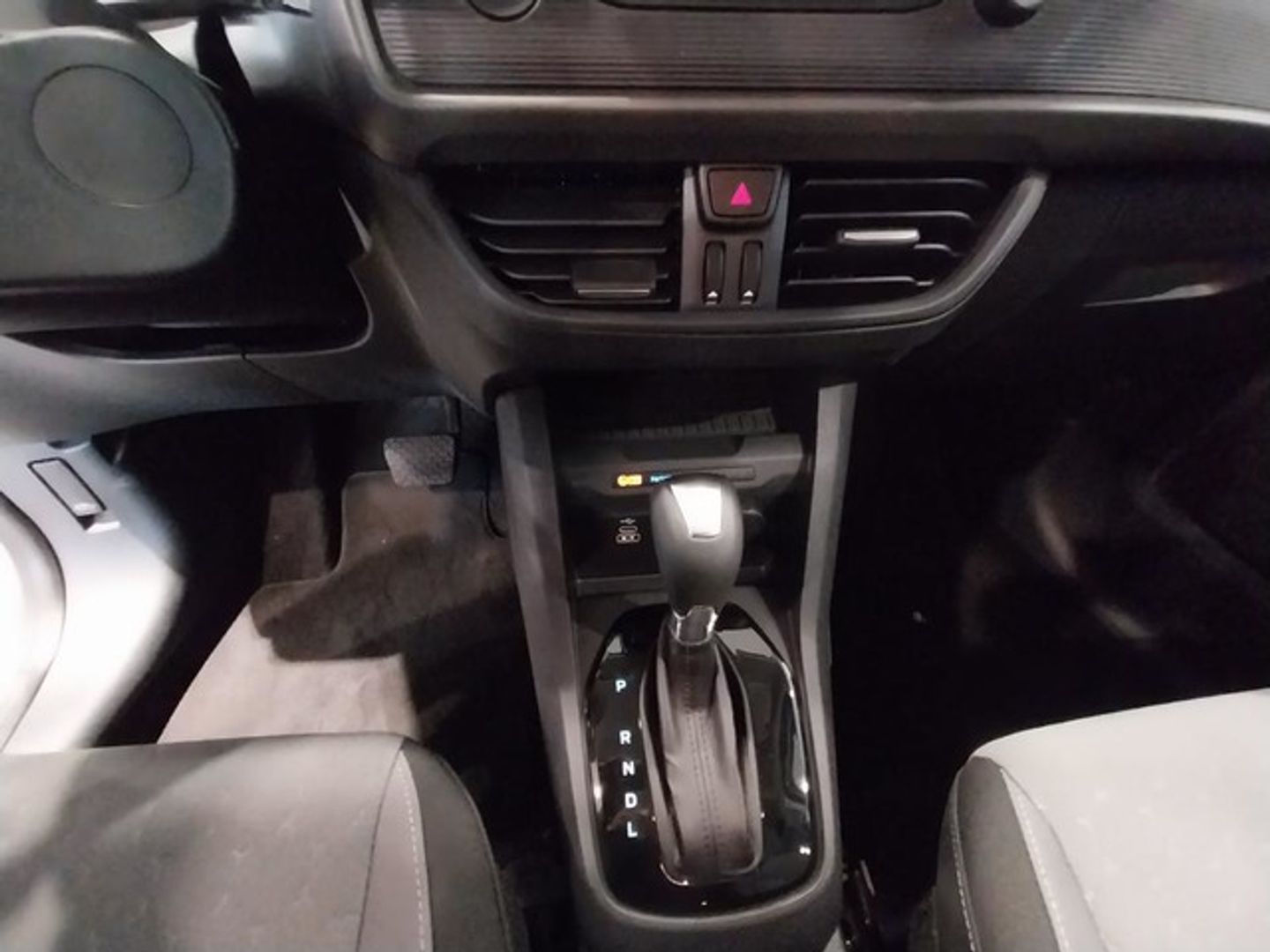 Ford Tourneo Courier 1.0 Ecoboost Titanium