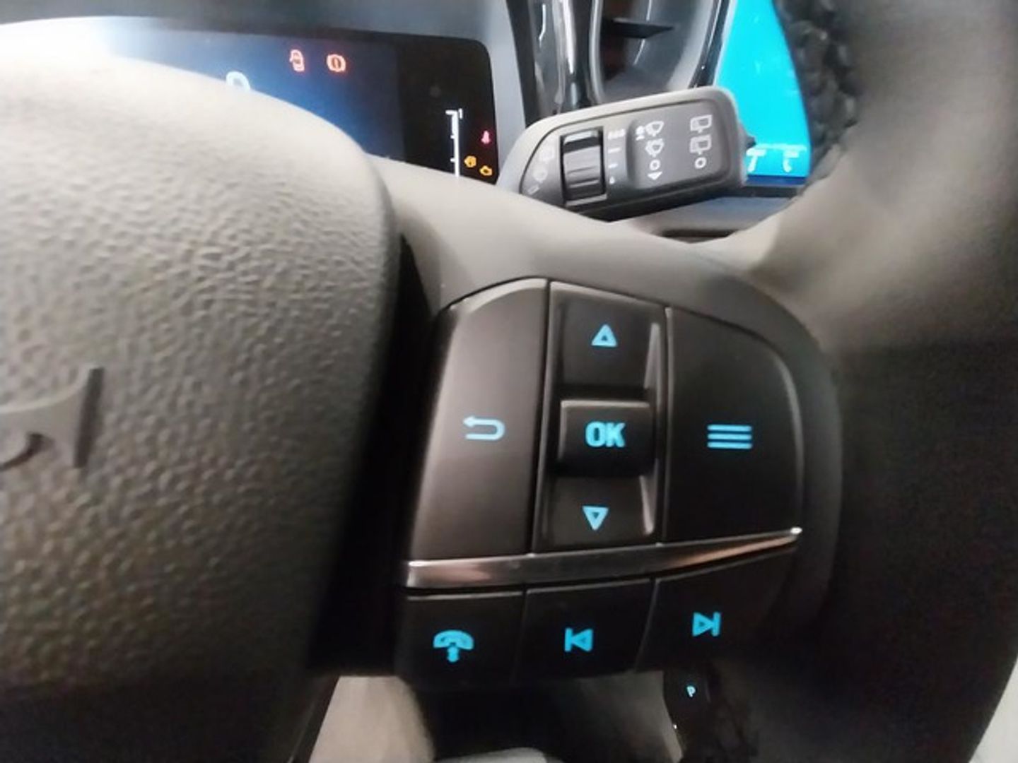 Ford Tourneo Courier 1.0 Ecoboost Titanium