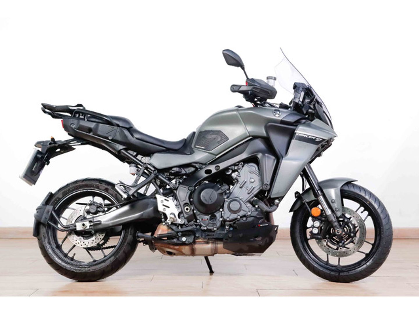 Yamaha Tracer 9 Gris Motorcycle