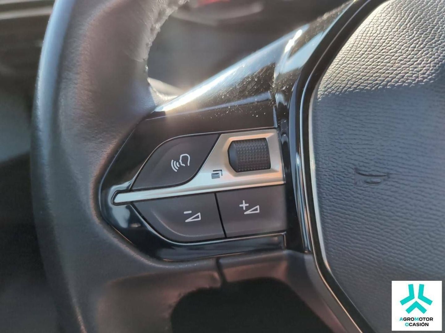 Peugeot 2008 PureTech 100 S&S Allure 75 kW (100 CV)