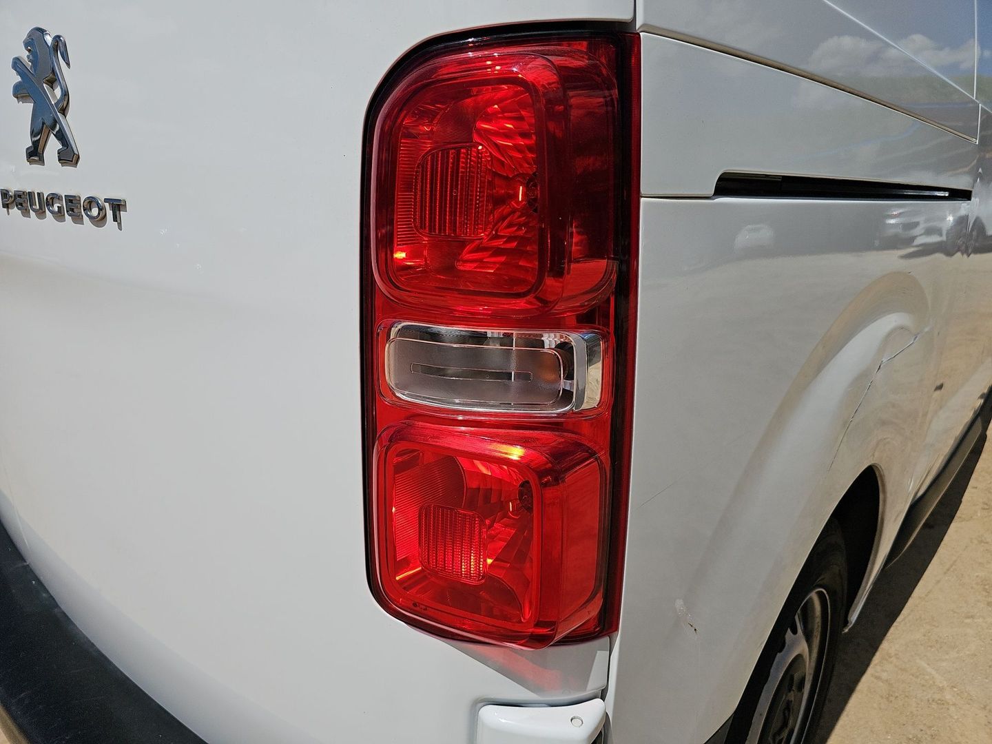 Peugeot Expert Furgon BlueHDi 120 S&S Pro Standard 88 kW (120 CV)