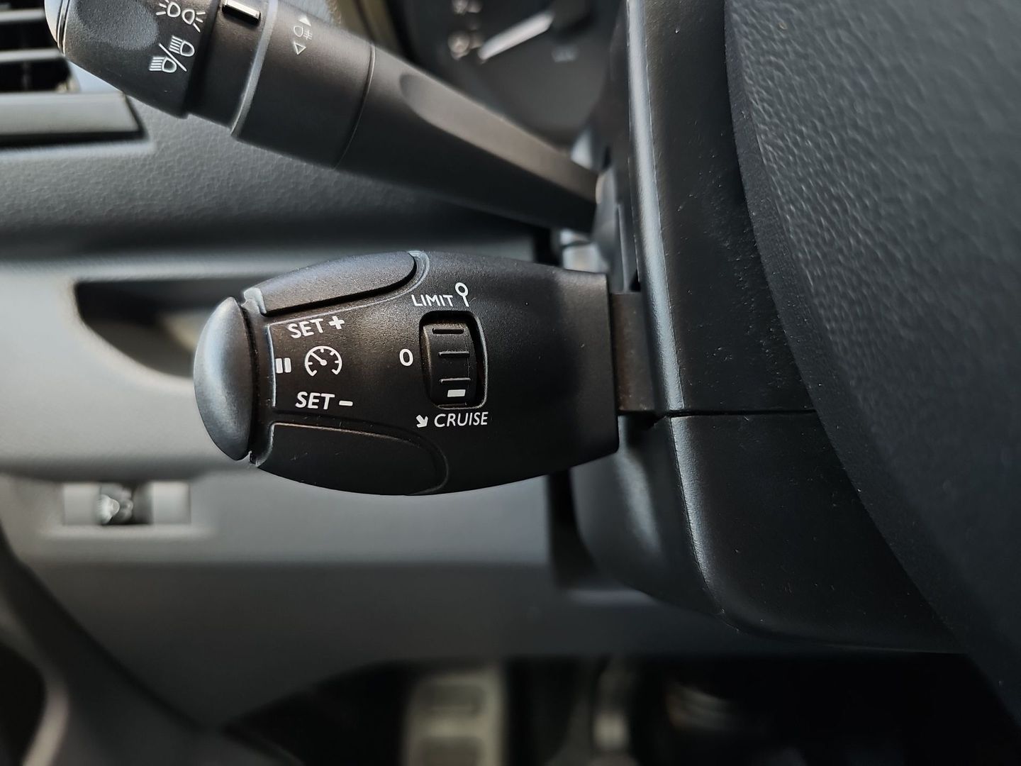 Peugeot Expert Furgon BlueHDi 120 S&S Pro Standard 88 kW (120 CV)