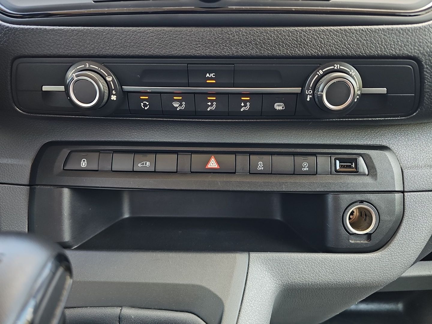 Peugeot Expert Furgon BlueHDi 120 S&S Pro Standard 88 kW (120 CV)